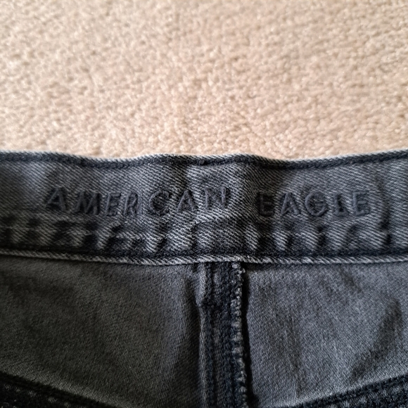 American Eagle Jeans Women's Size 10 Mom Jean Grey Denim High Rise - Picture 6 of 13